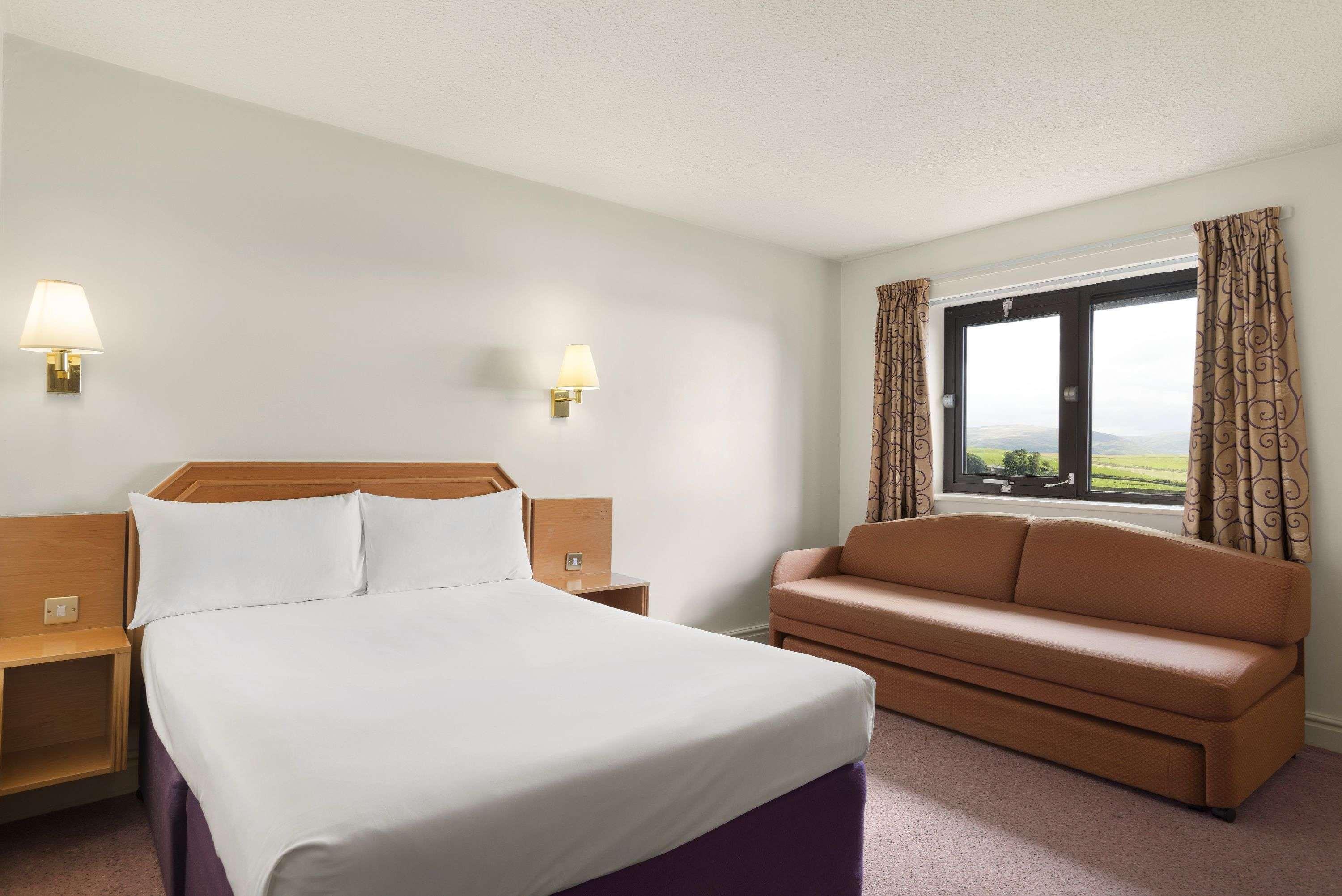 Days Inn Kendal - Killington Lake Zewnętrze zdjęcie